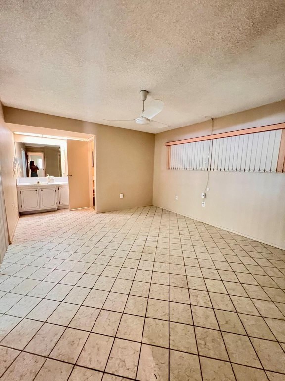 Sunrise Golf Village Sec - Residential