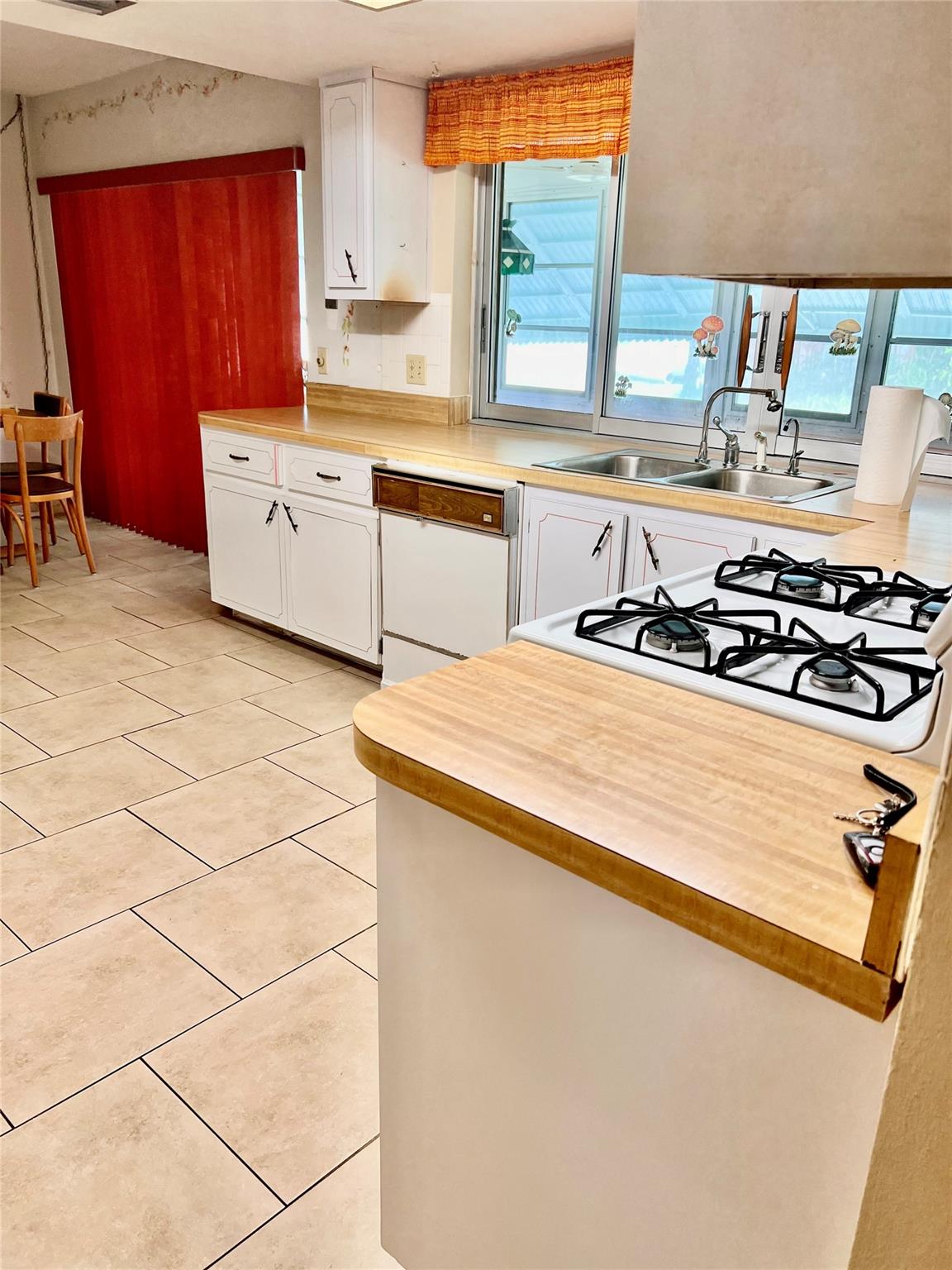 Sunrise Golf Village Sec - Residential