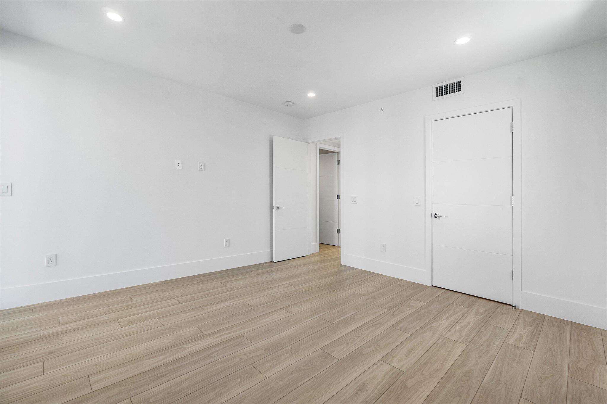 CENTENNIAL SQUARE - Residential