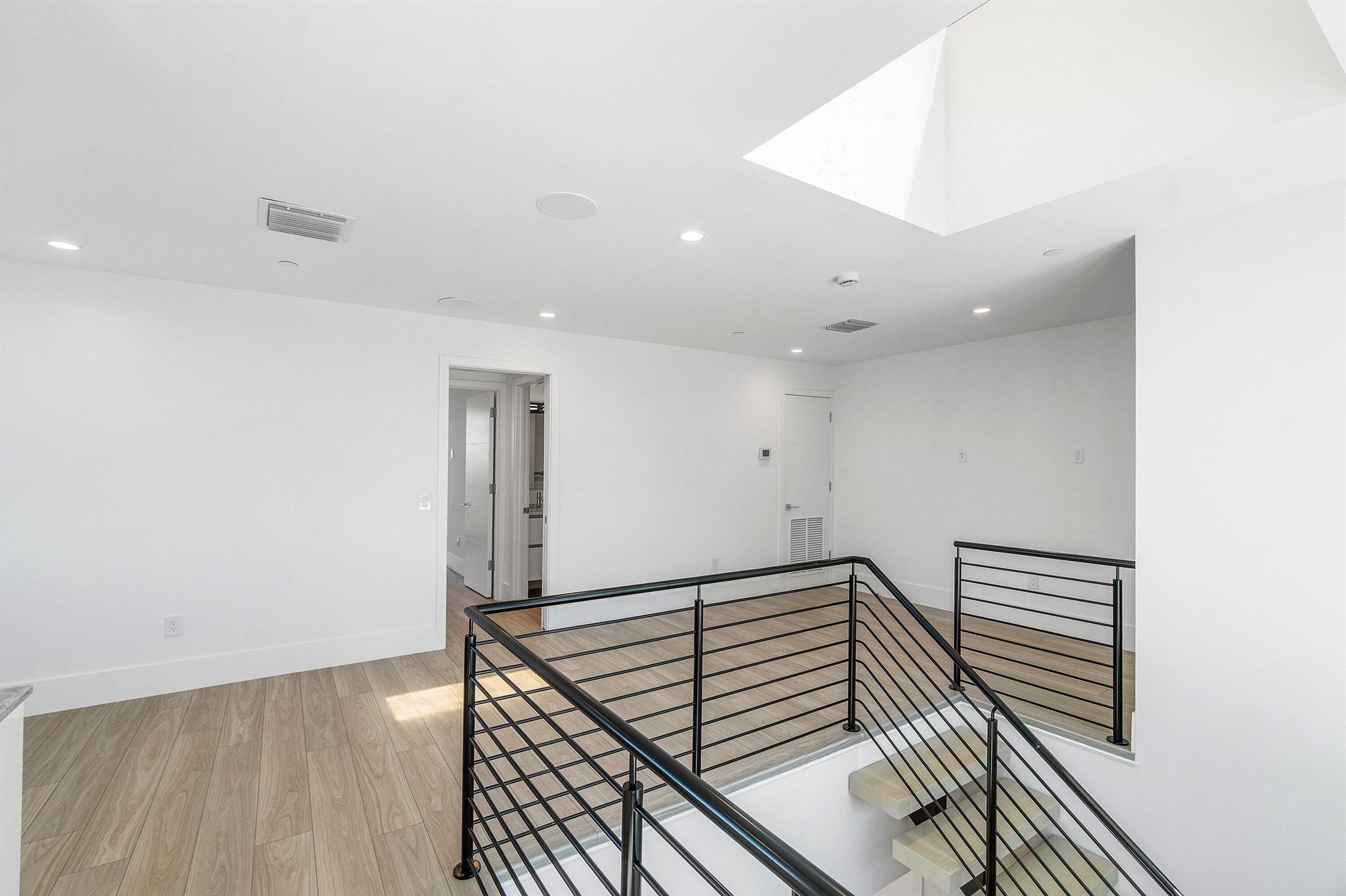 CENTENNIAL SQUARE - Residential