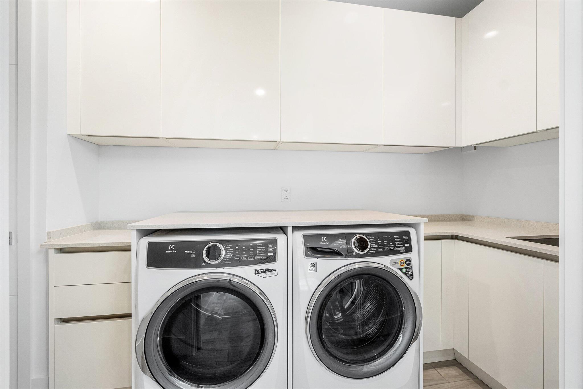 CENTENNIAL SQUARE - Residential