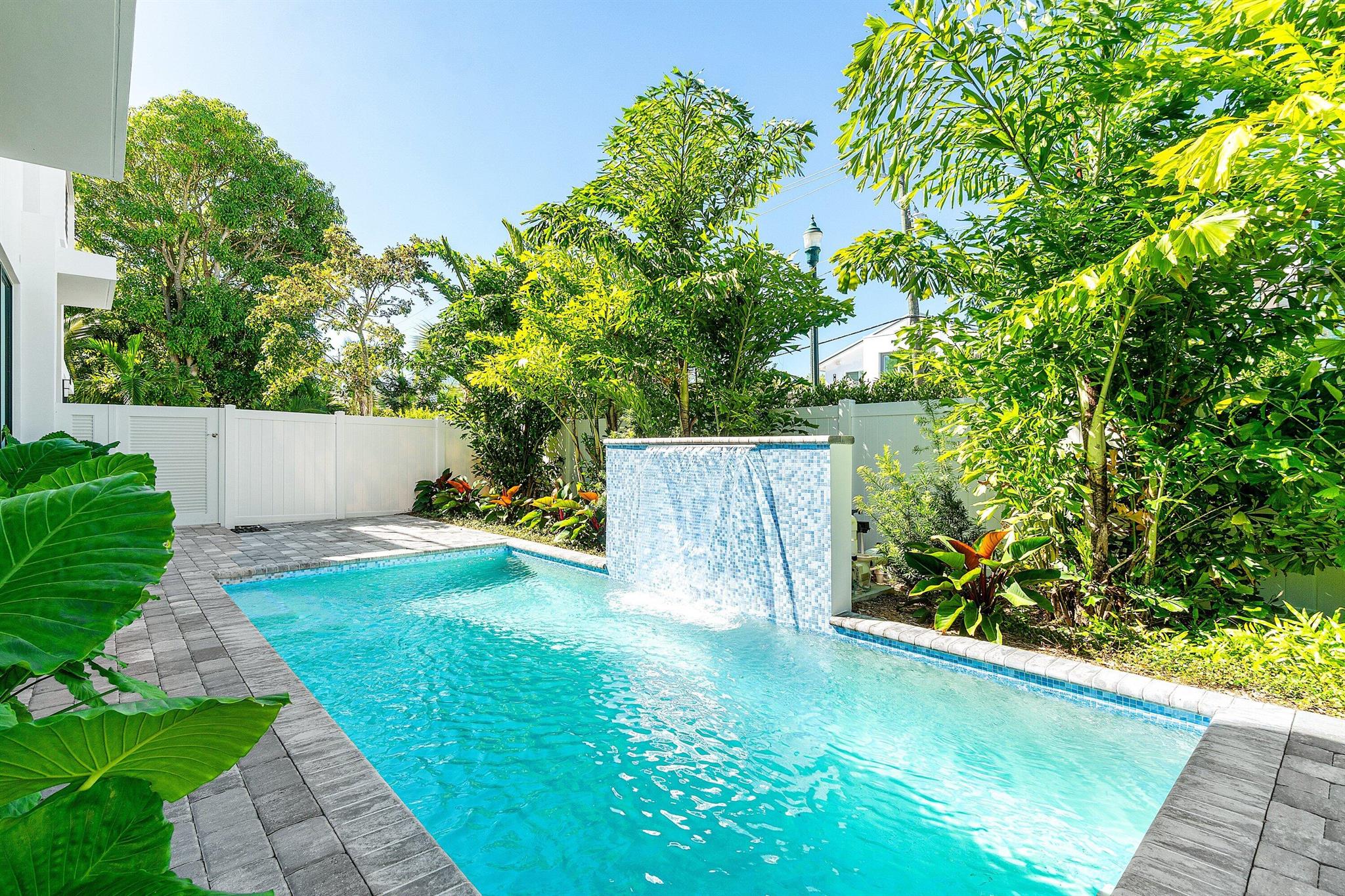 CENTENNIAL SQUARE - Residential