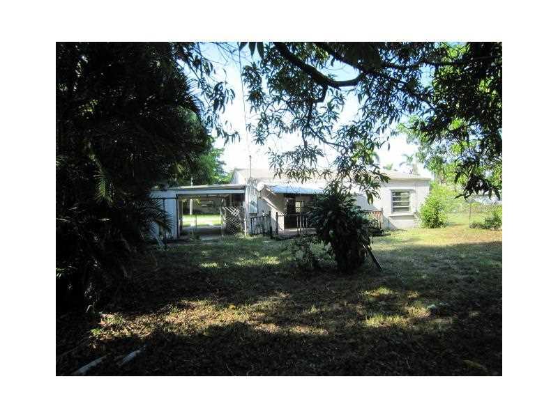 LAUDERDALE PARK - Residential