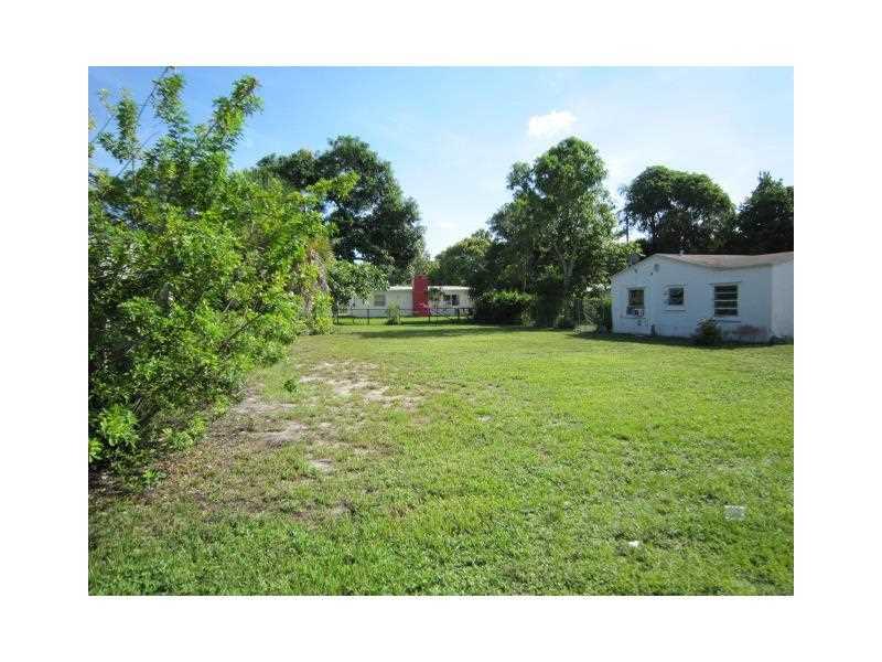 LAUDERDALE PARK - Residential