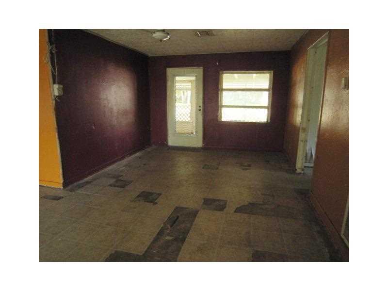 LAUDERDALE PARK - Residential