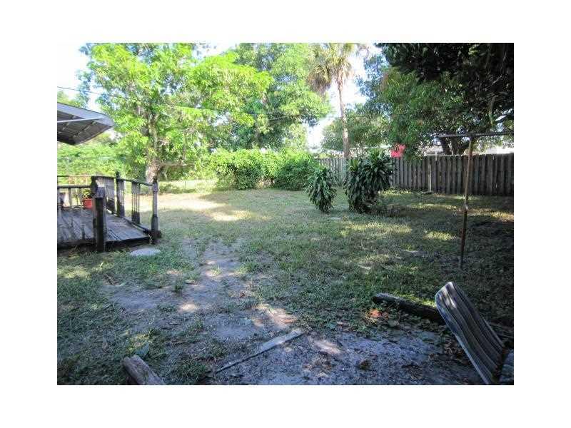 LAUDERDALE PARK - Residential