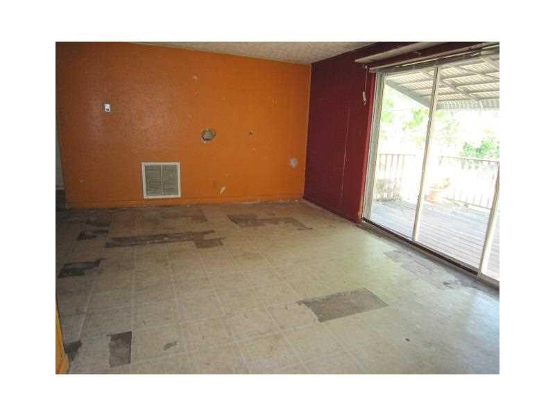 LAUDERDALE PARK - Residential