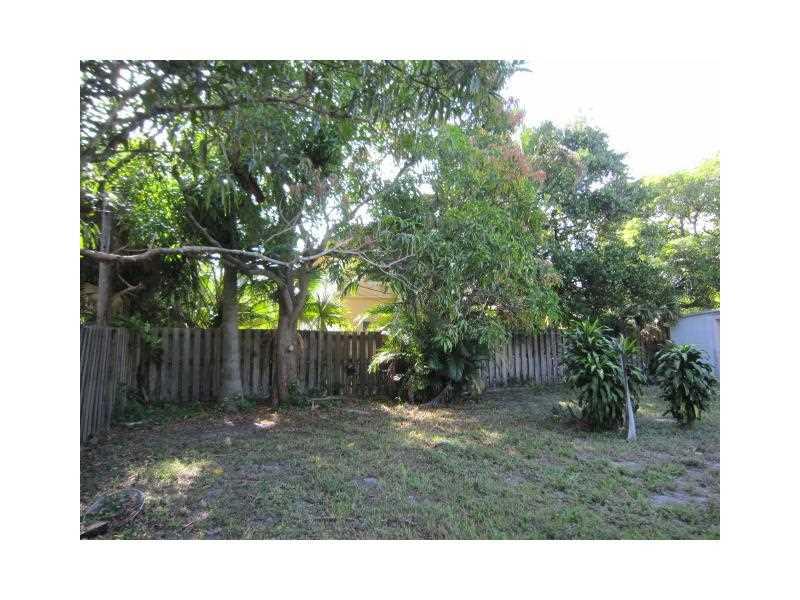 LAUDERDALE PARK - Residential