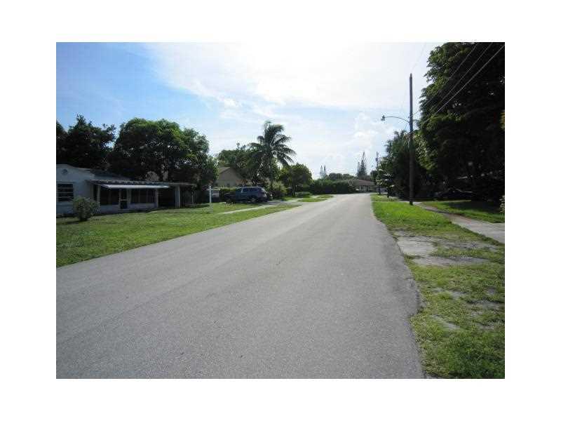 LAUDERDALE PARK - Residential