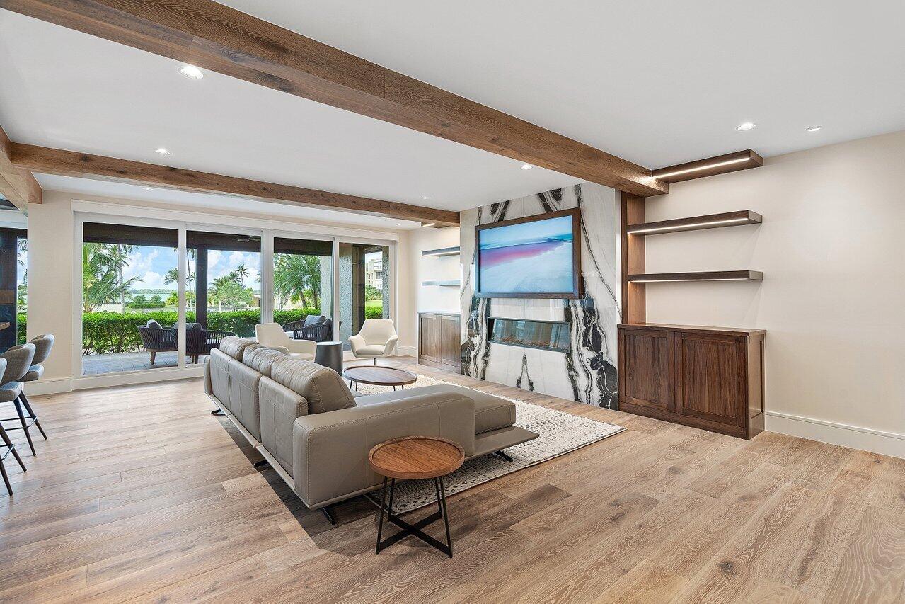 2816 SE Dune Drive 2110, Stuart, FL, 34996/$2,395,000 2 2816 SE Dune Drive 2110