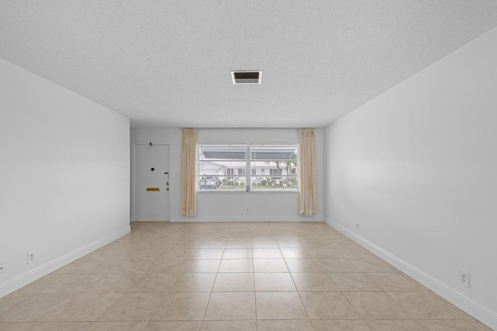 Photo of 1714 SW 19th Drive, Boynton Beach, FL 33426 (MLS # B26034368)