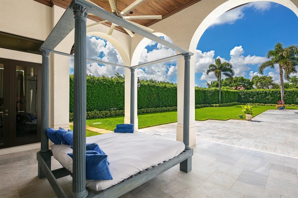 LONG LAKE ESTATES - Residential