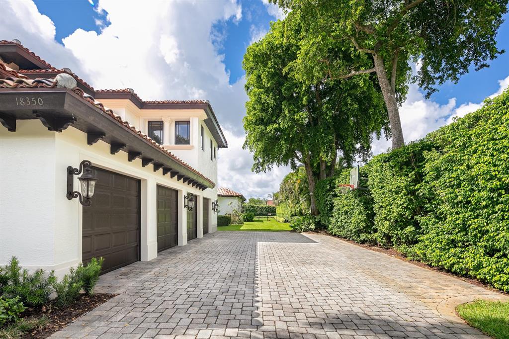 LONG LAKE ESTATES - Residential