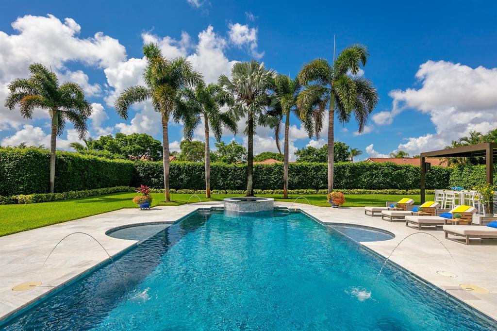 LONG LAKE ESTATES - Residential