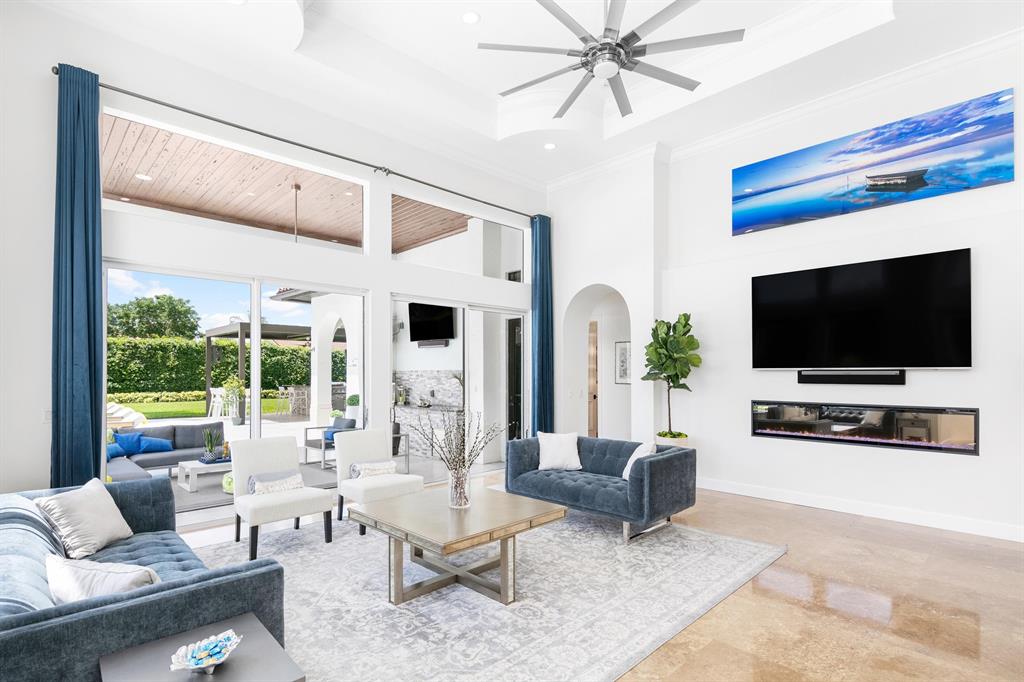 LONG LAKE ESTATES - Residential