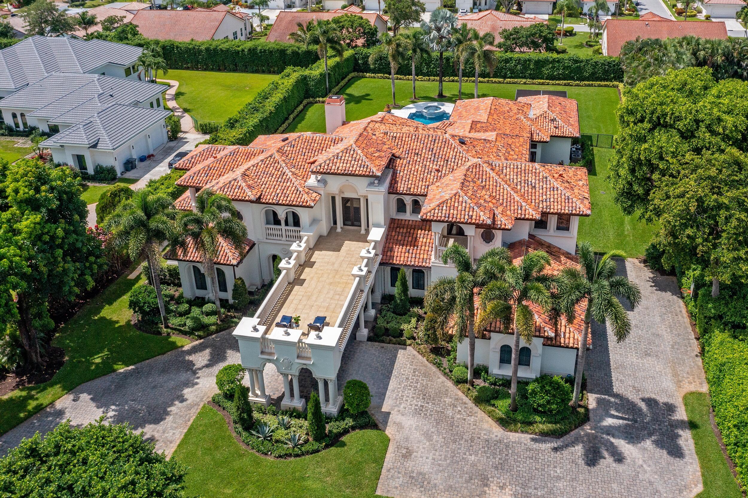 LONG LAKE ESTATES - Residential