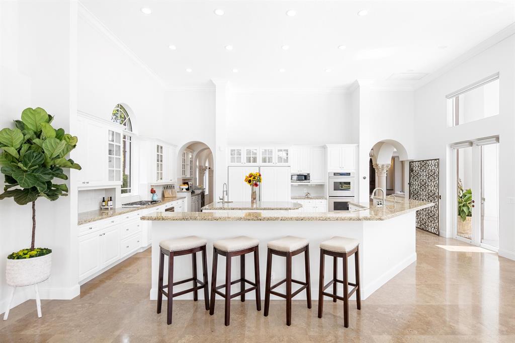 LONG LAKE ESTATES - Residential