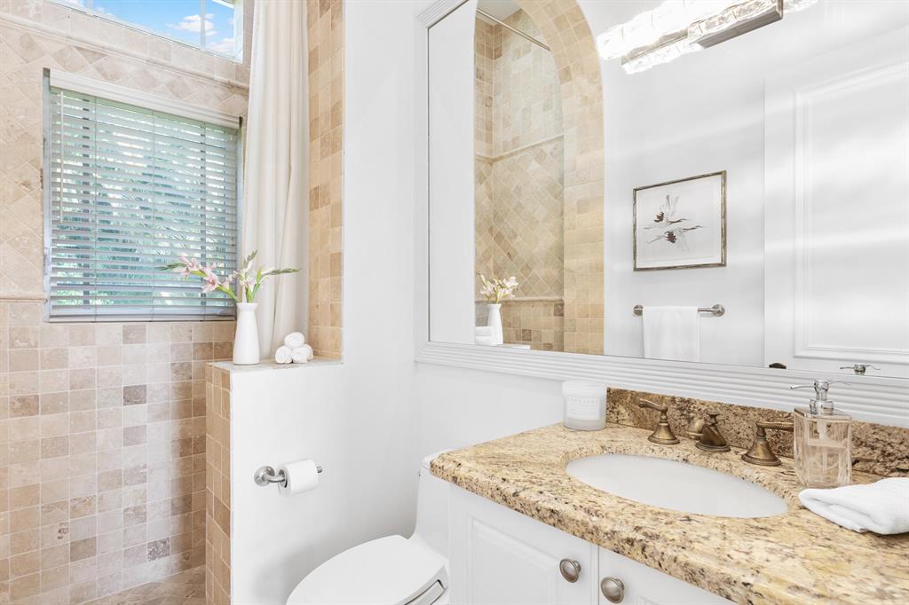 LONG LAKE ESTATES - Residential