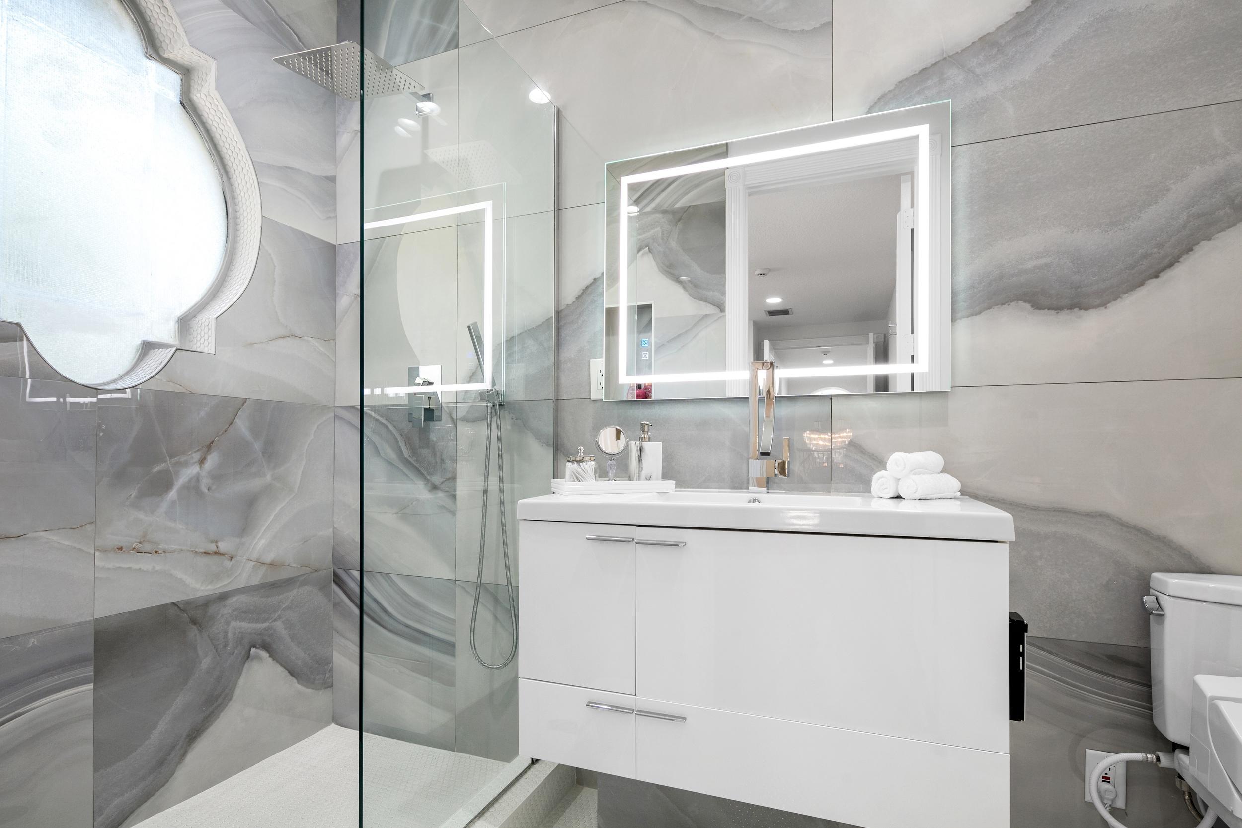 LONG LAKE ESTATES - Residential