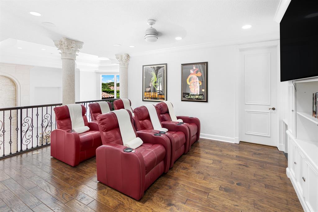 LONG LAKE ESTATES - Residential