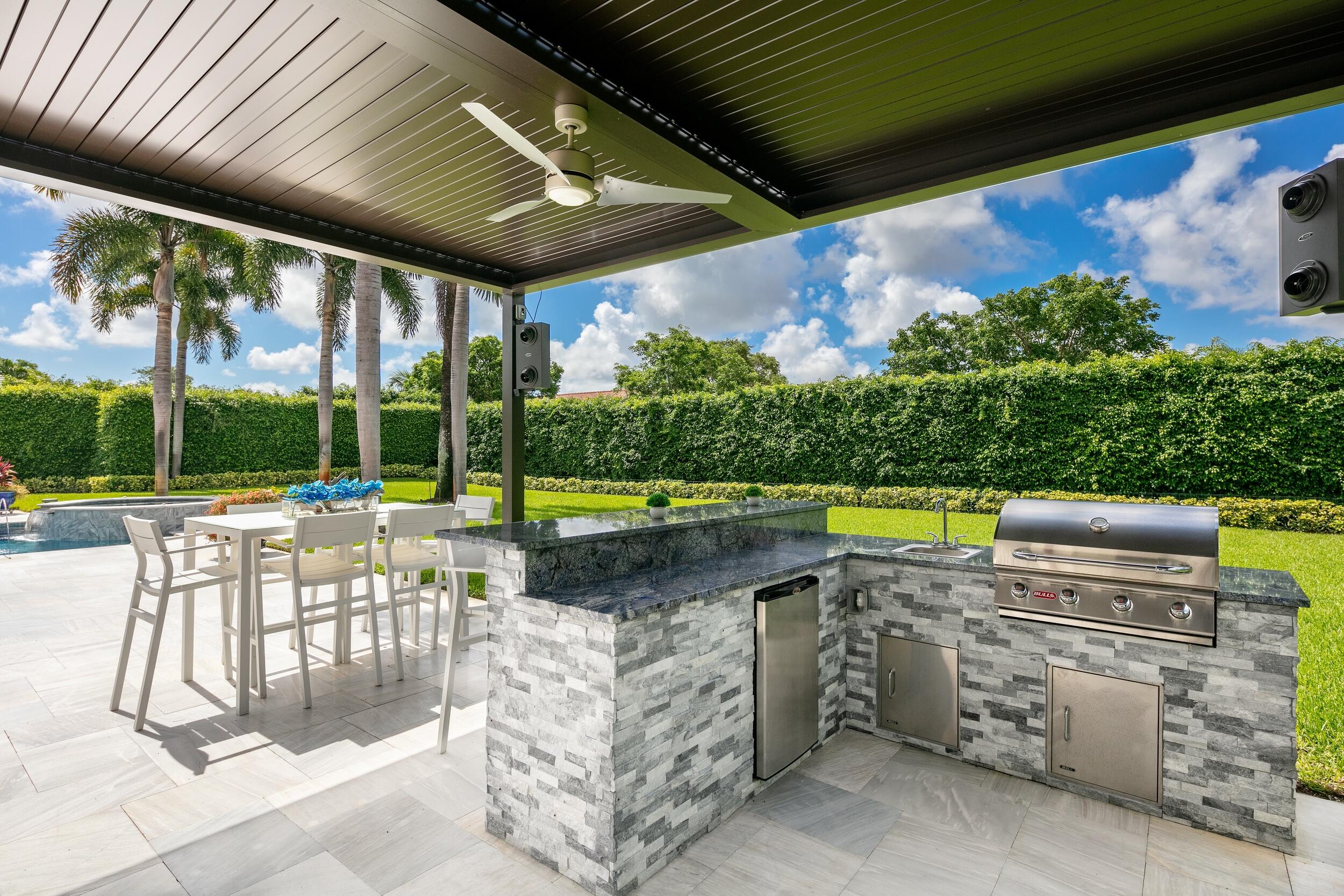 LONG LAKE ESTATES - Residential