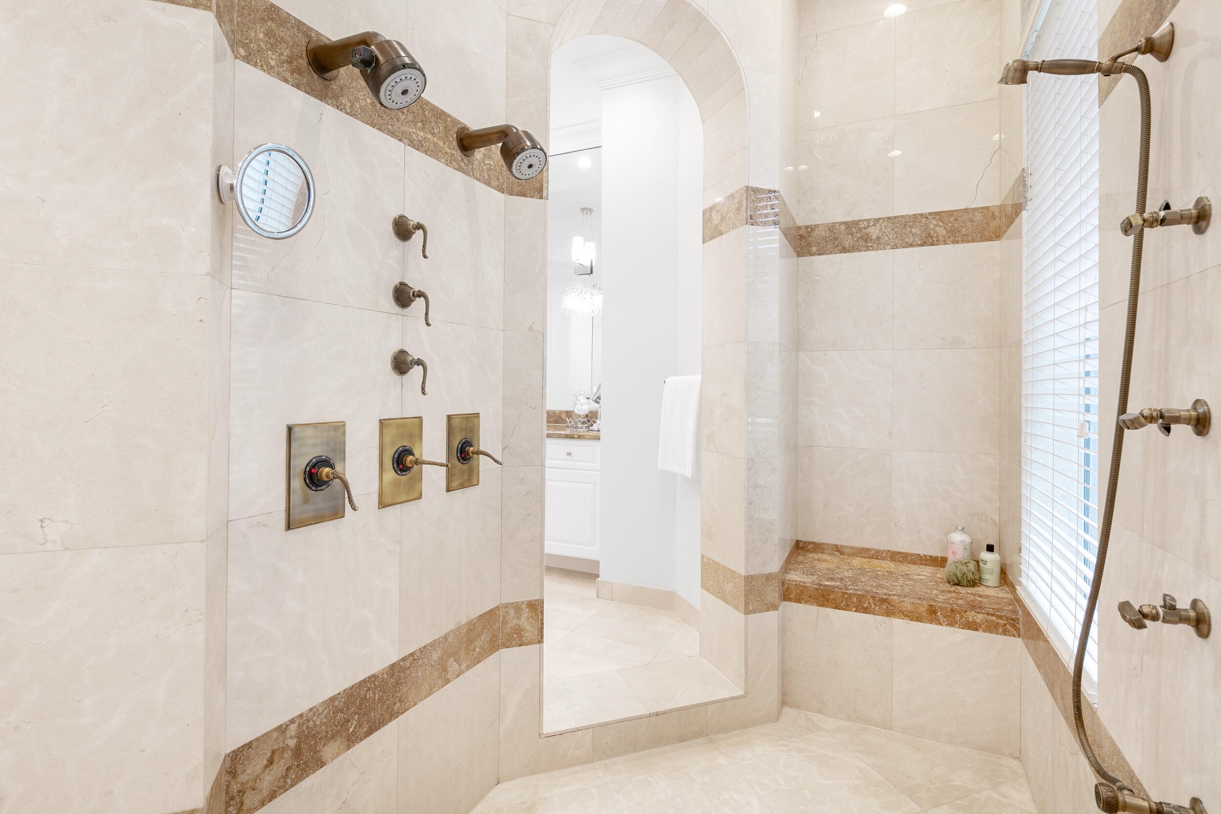 LONG LAKE ESTATES - Residential