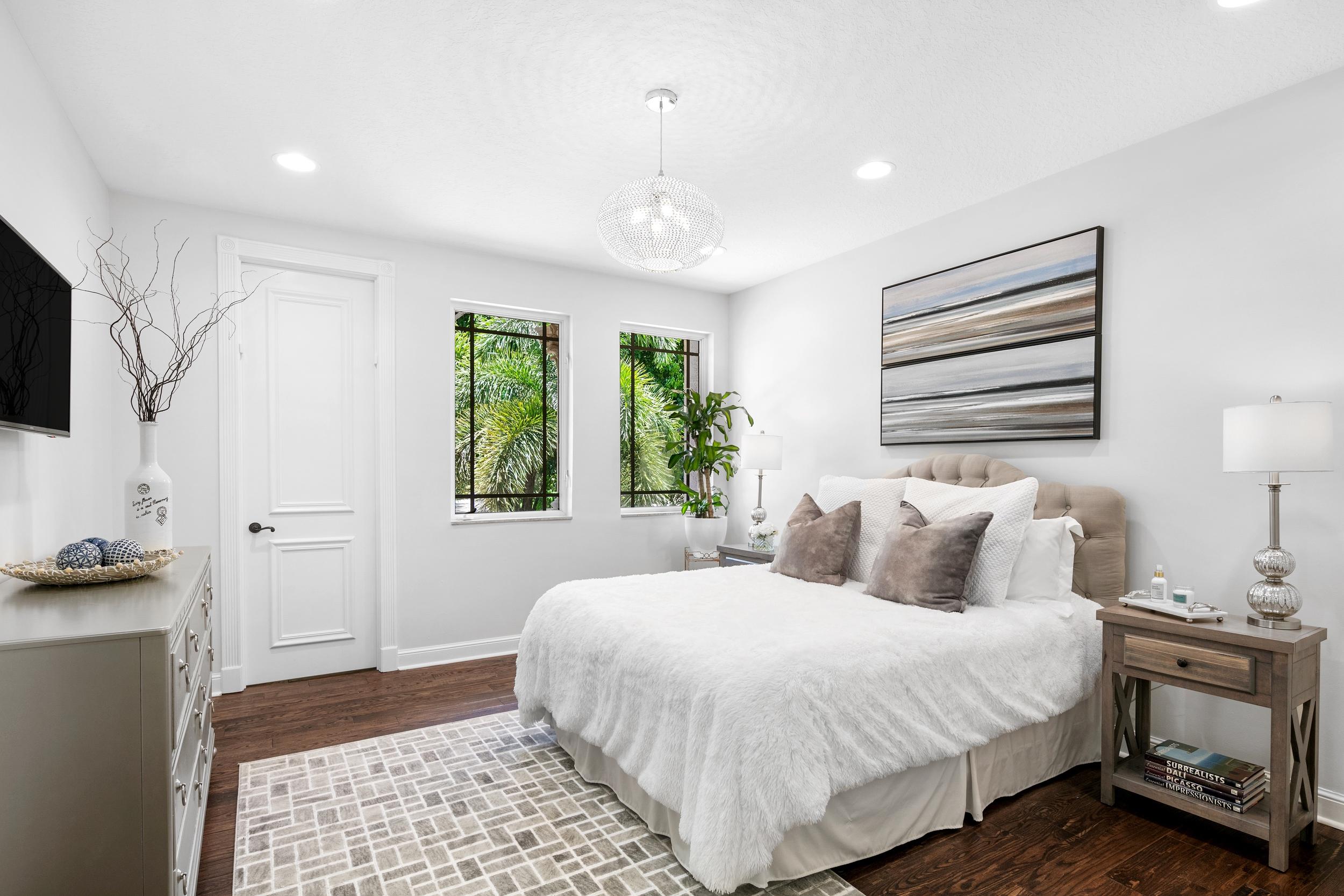 LONG LAKE ESTATES - Residential