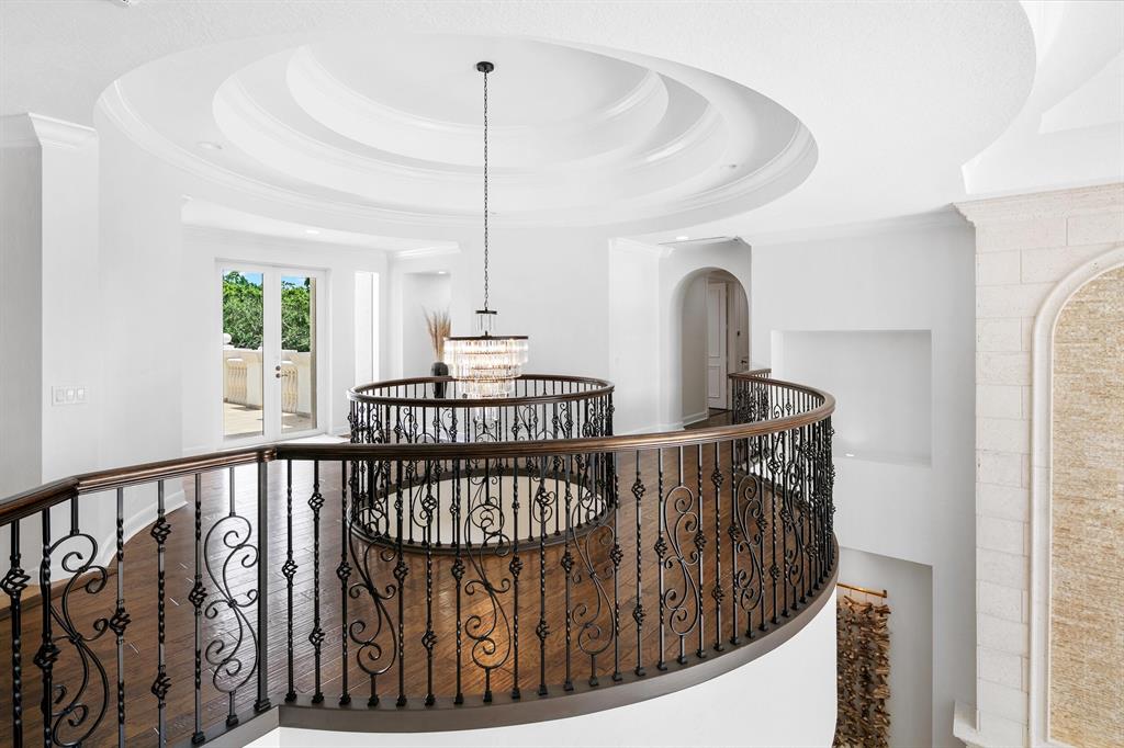 LONG LAKE ESTATES - Residential