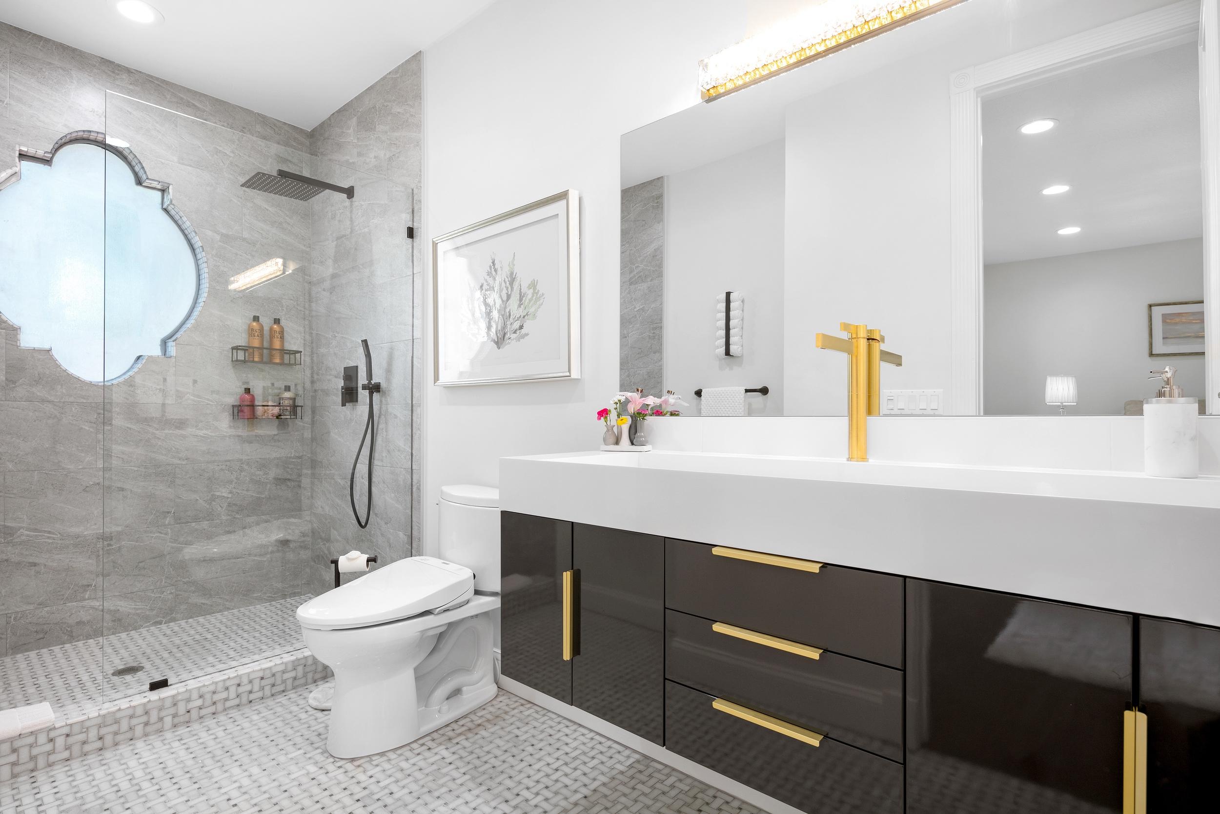 LONG LAKE ESTATES - Residential