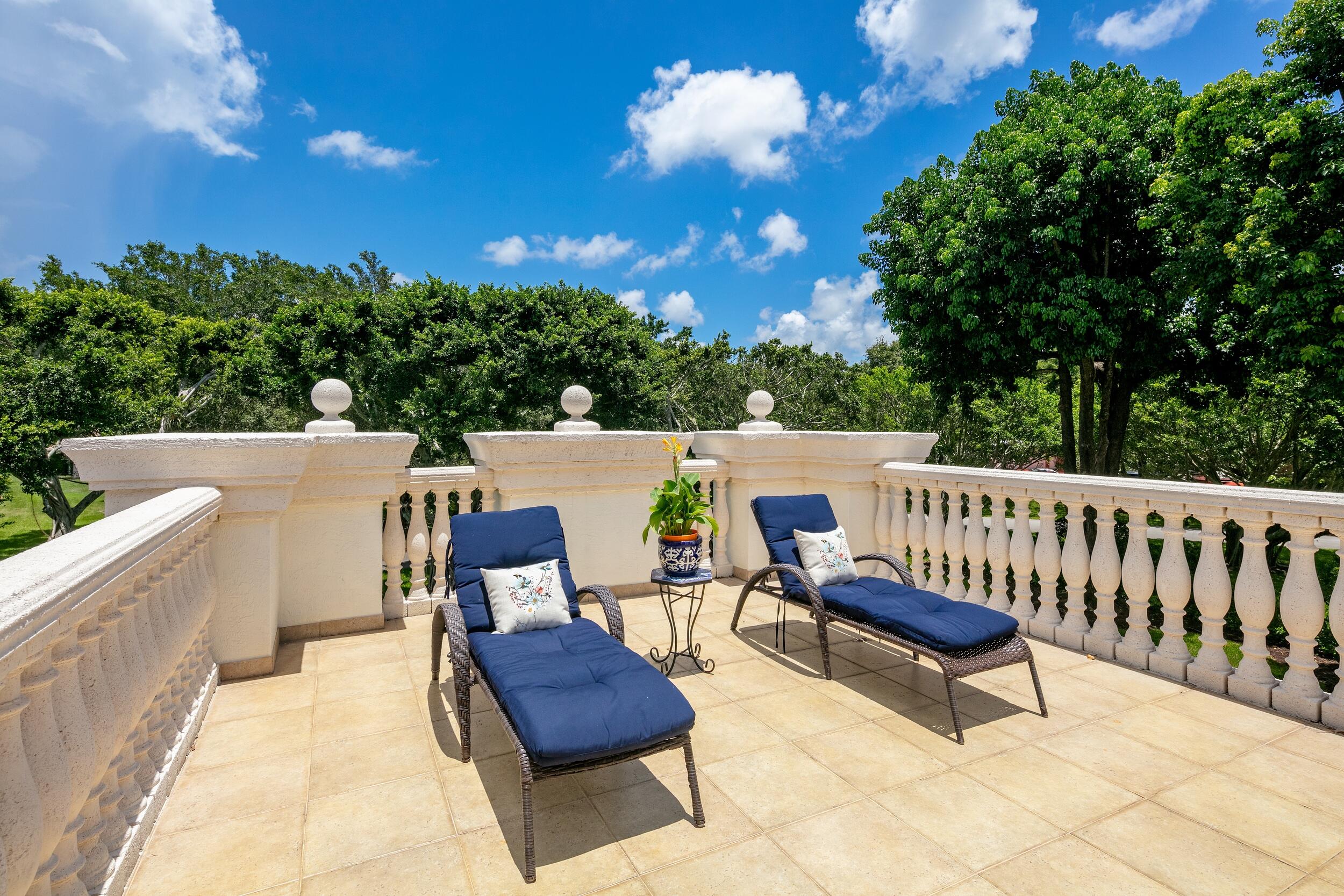 LONG LAKE ESTATES - Residential