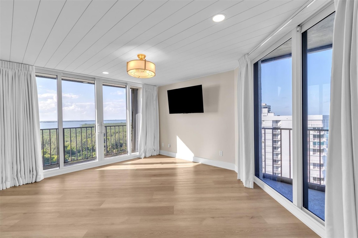 PRINCESS OF HUTCHINSON IS - Residential