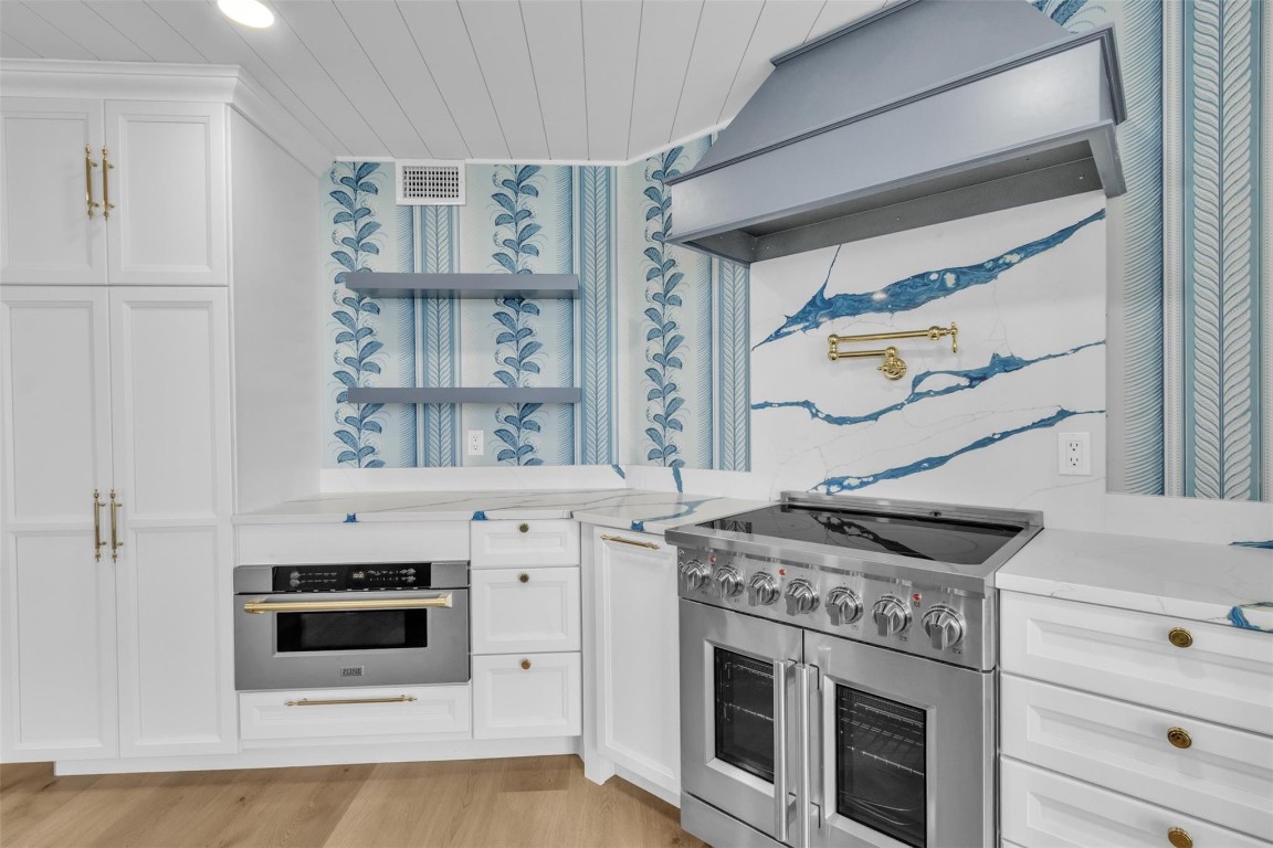 PRINCESS OF HUTCHINSON IS - Residential