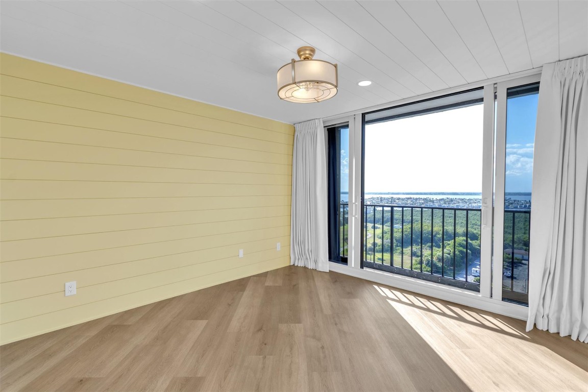 PRINCESS OF HUTCHINSON IS - Residential