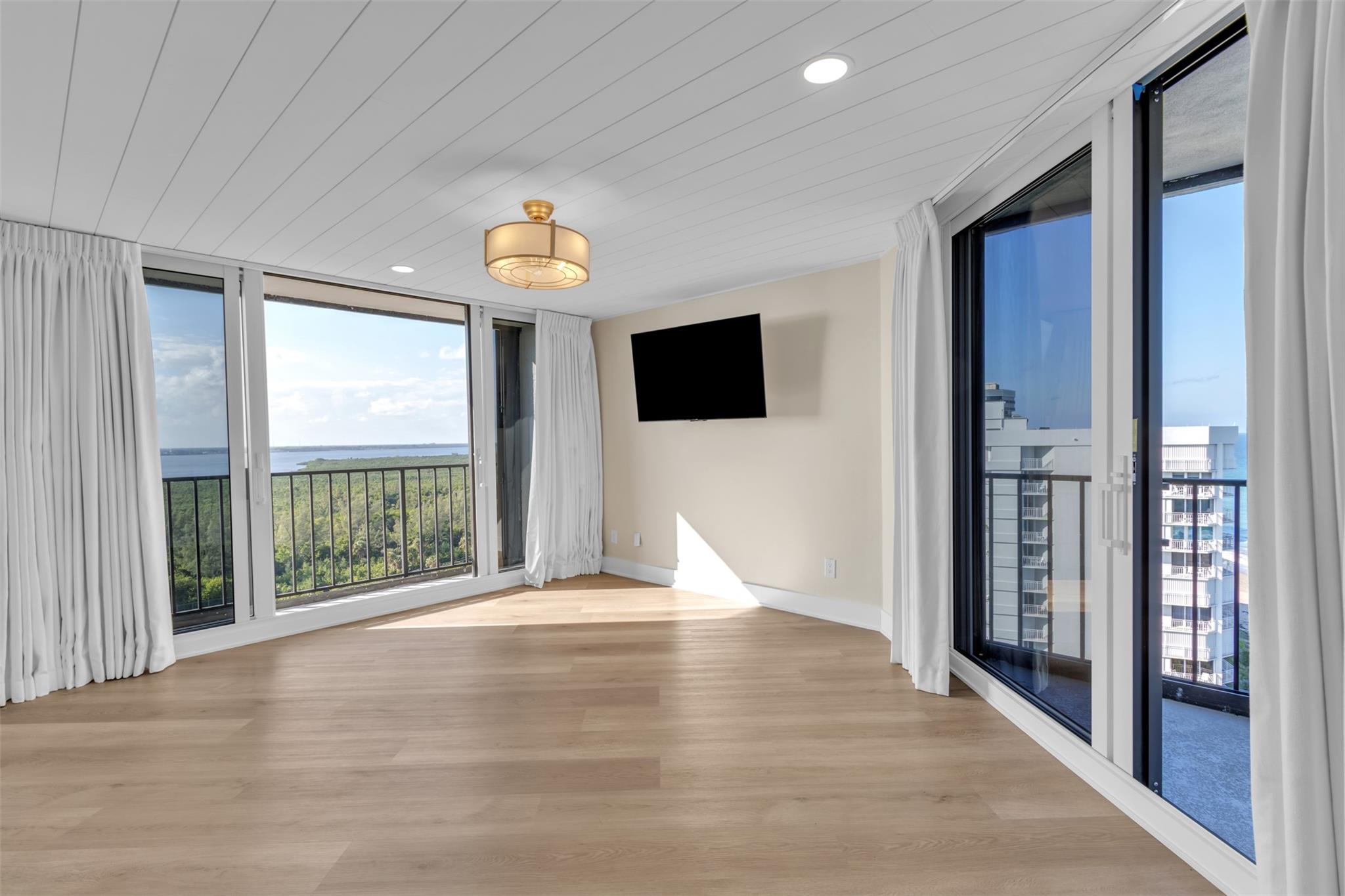 PRINCESS OF HUTCHINSON IS - Residential