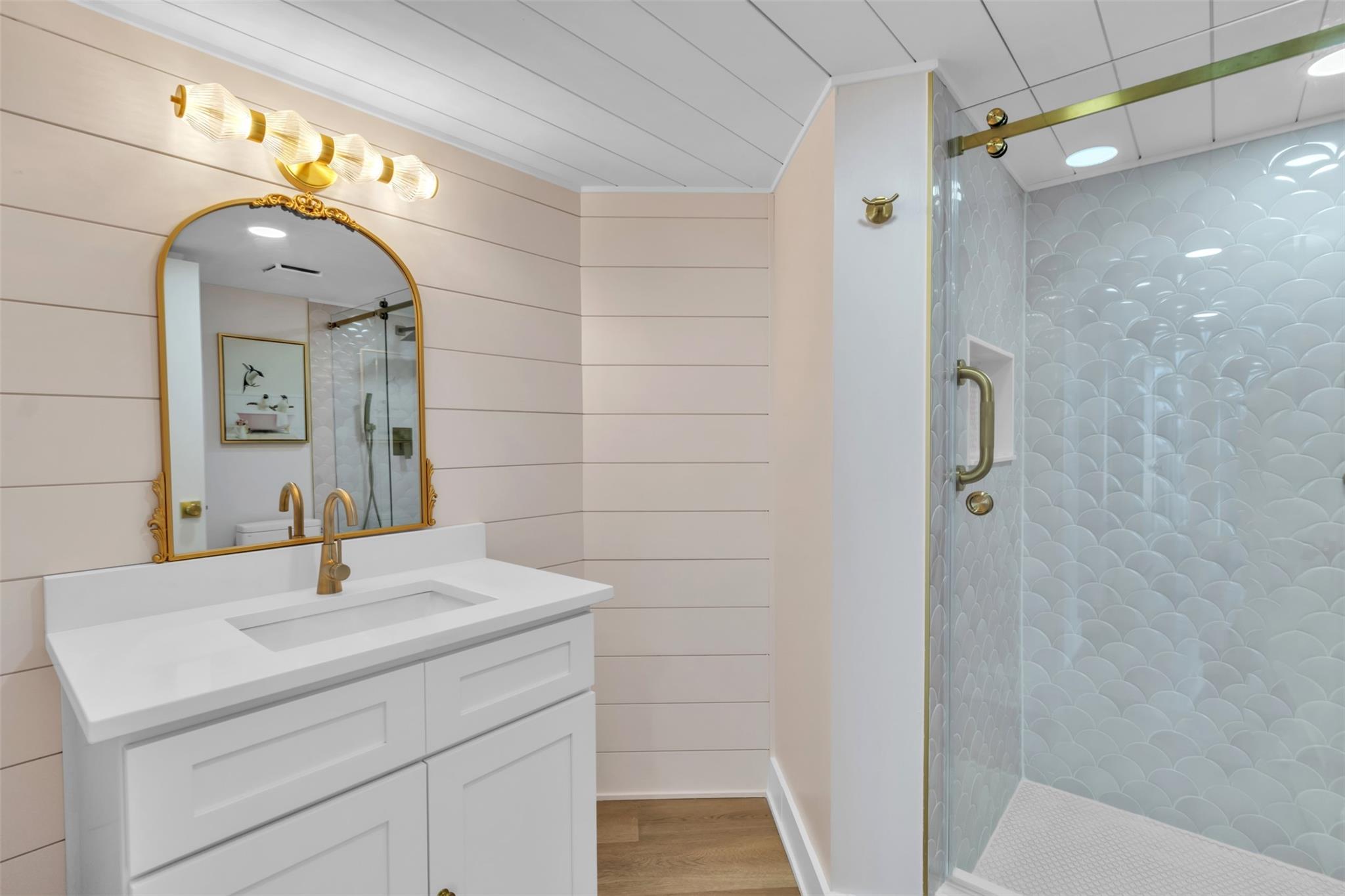 PRINCESS OF HUTCHINSON IS - Residential