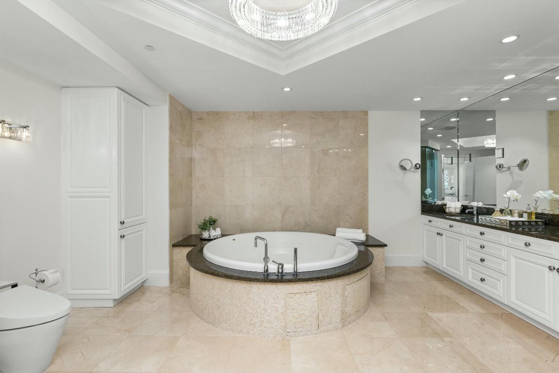 Luxuria - Residential