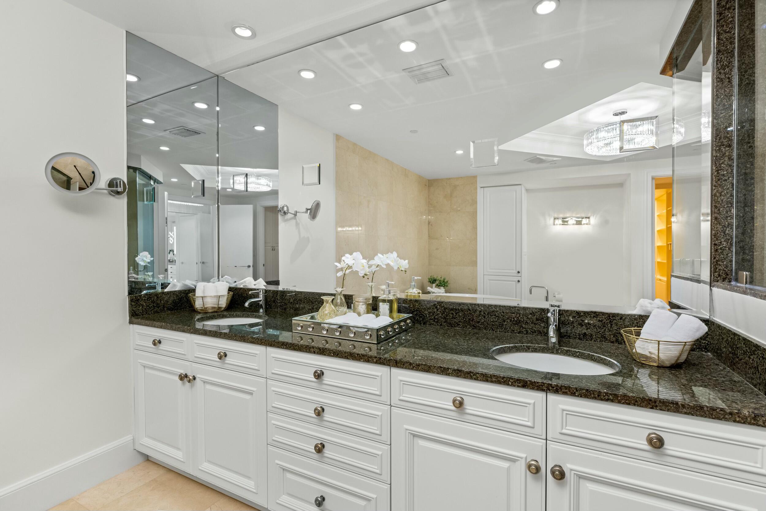 Luxuria - Residential