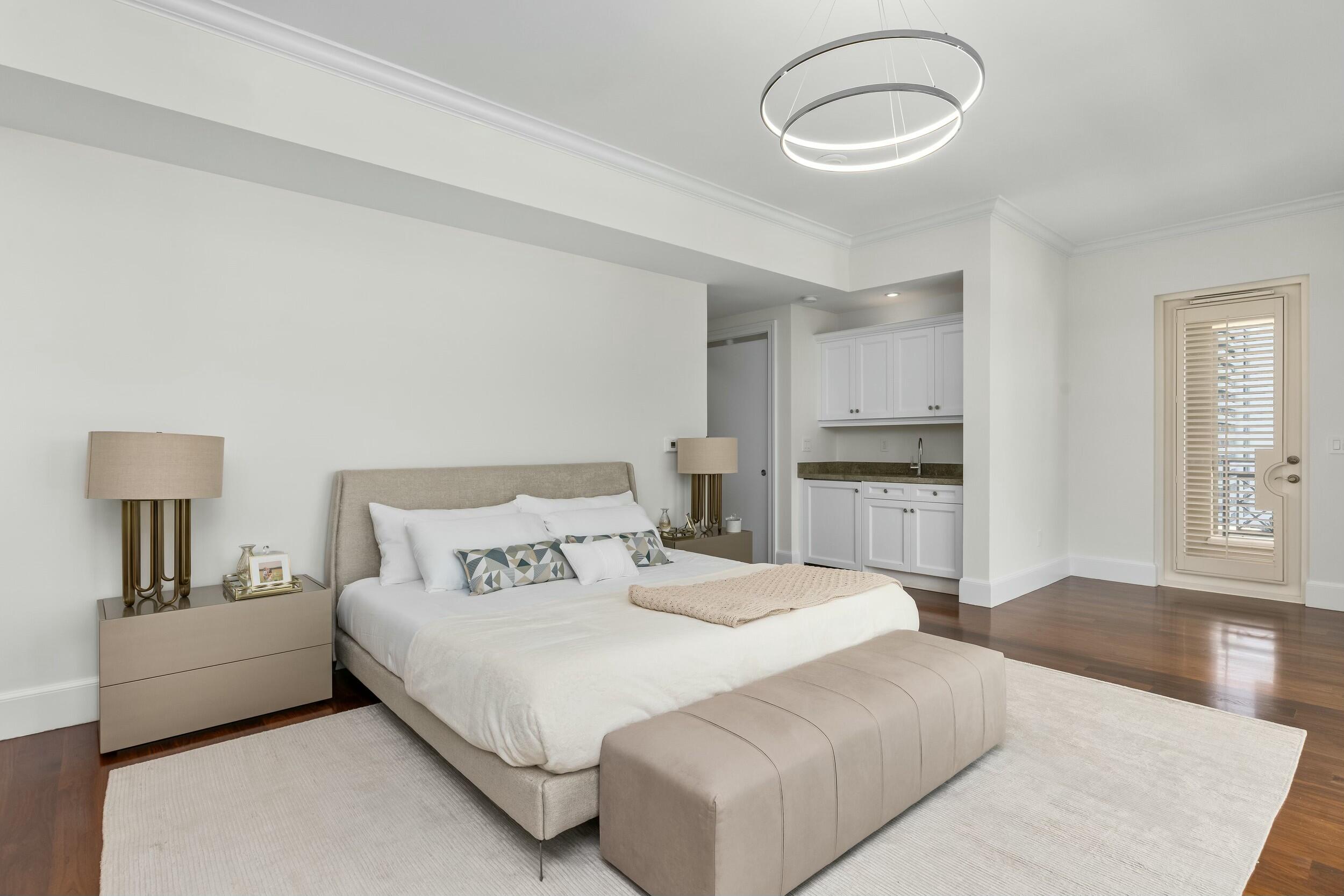 Luxuria - Residential