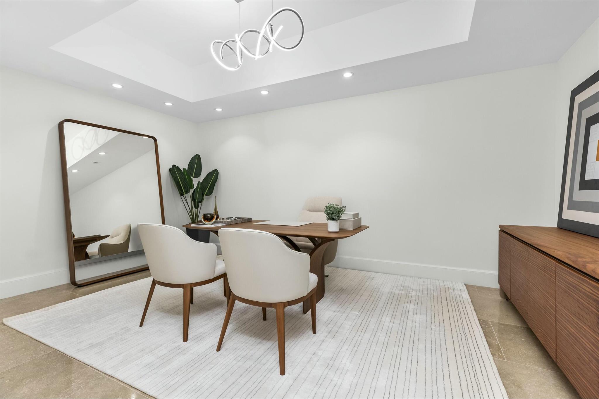 Luxuria - Residential