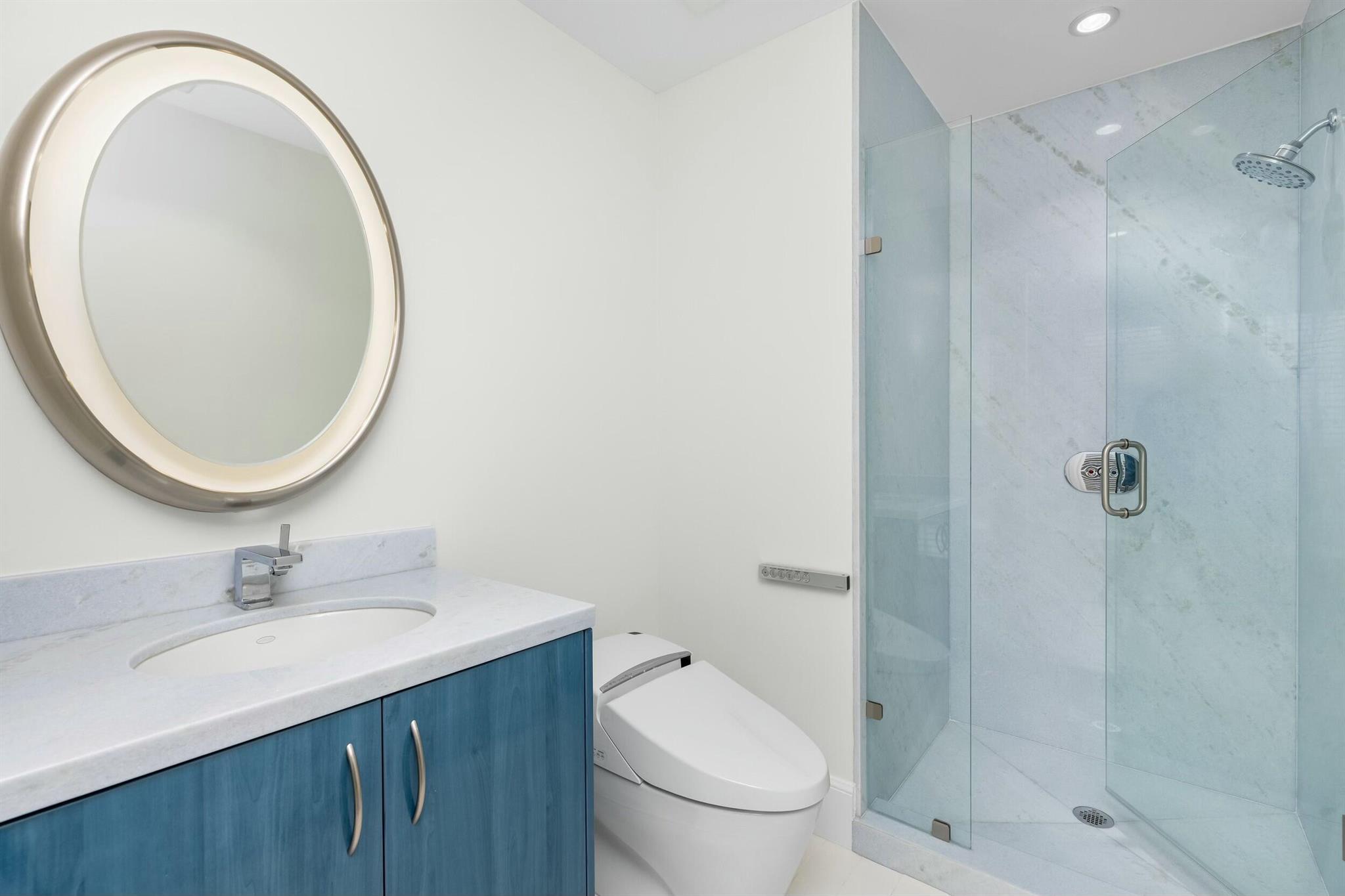 Luxuria - Residential