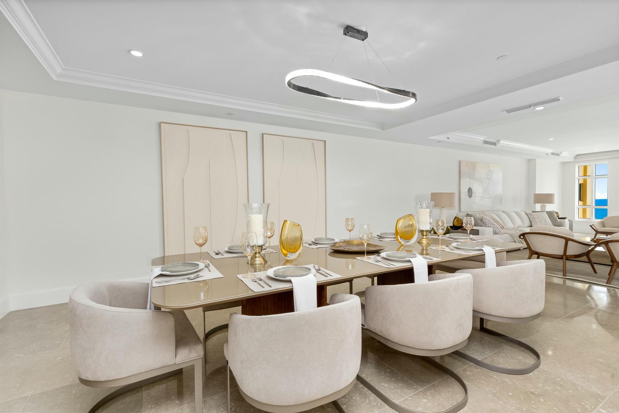 Luxuria - Residential