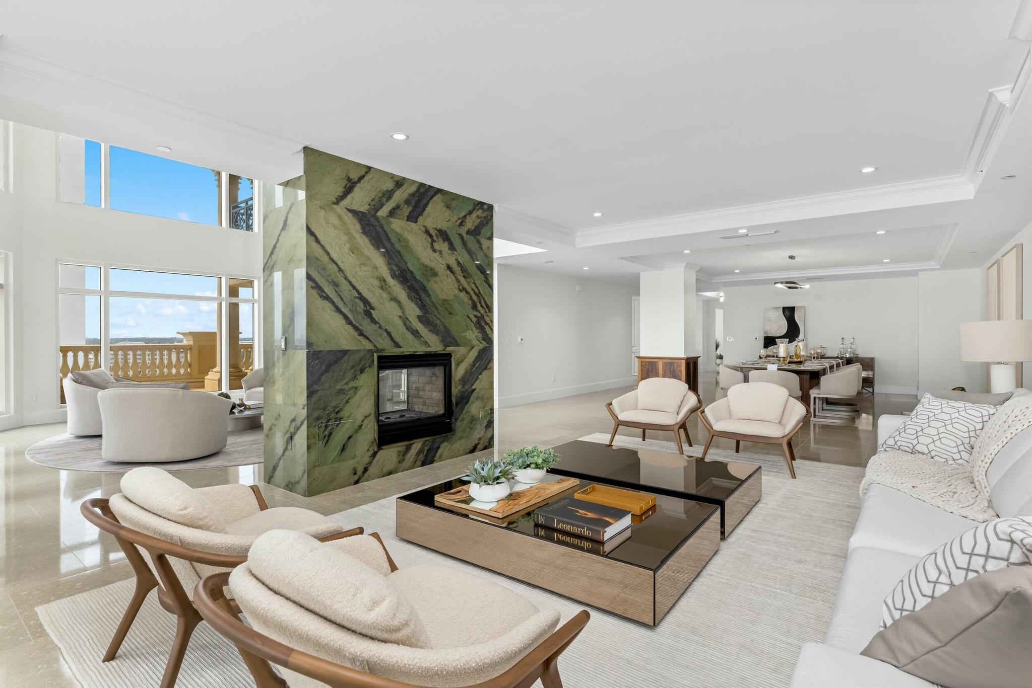 Luxuria - Residential