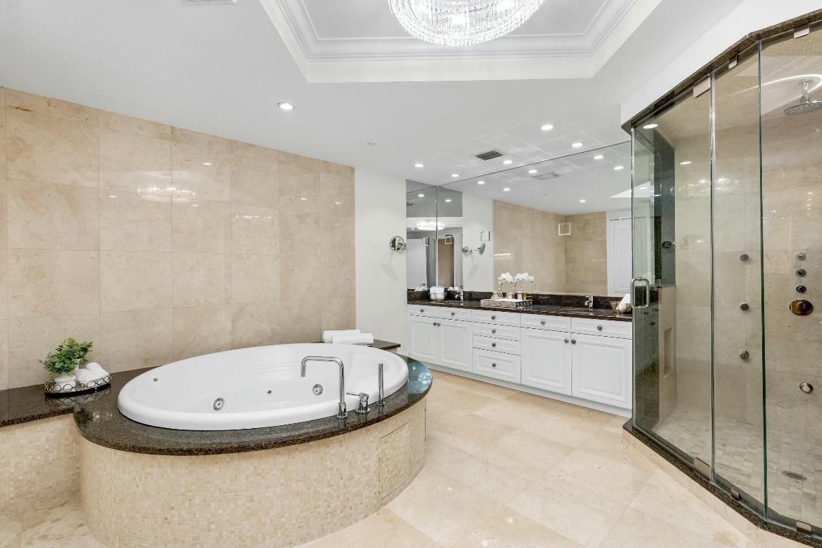 Luxuria - Residential