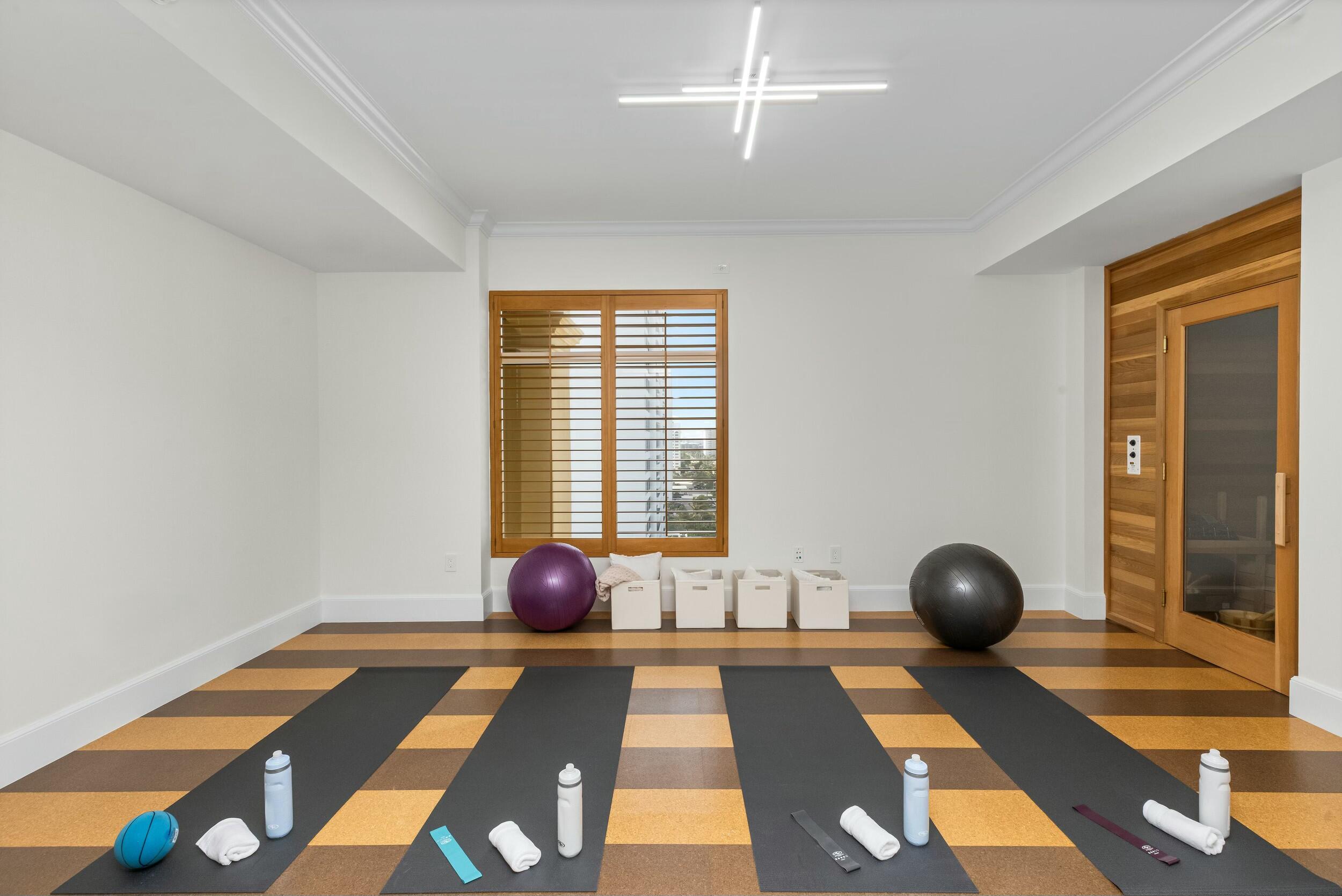 Luxuria - Residential