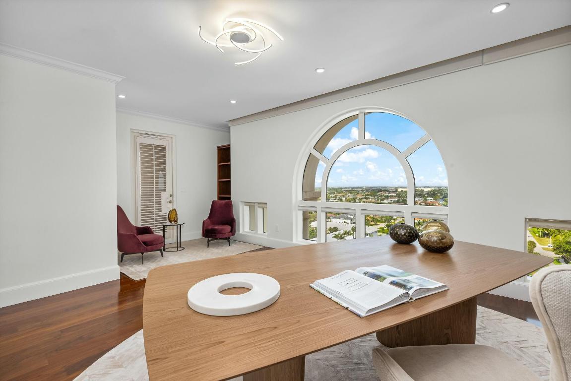 Luxuria - Residential