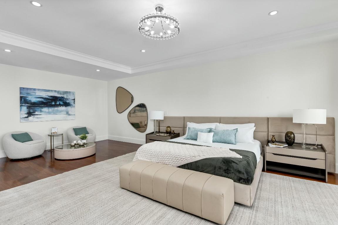 Luxuria - Residential