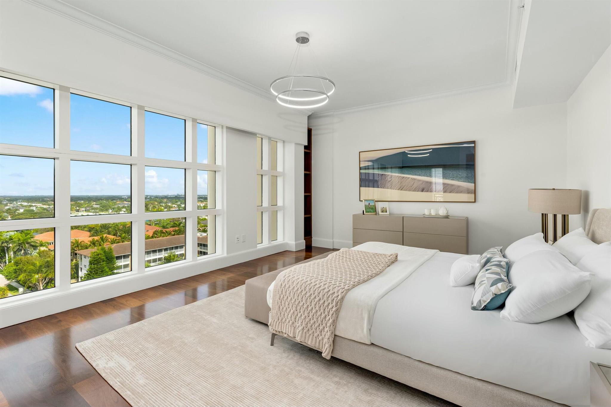 Luxuria - Residential