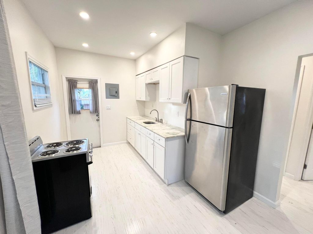 Photo of 431 Ardmore Road, West Palm Beach, FL 33401 (MLS # B26024487)