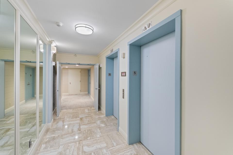 OLD PORT COVE TOWER EAST - Residential