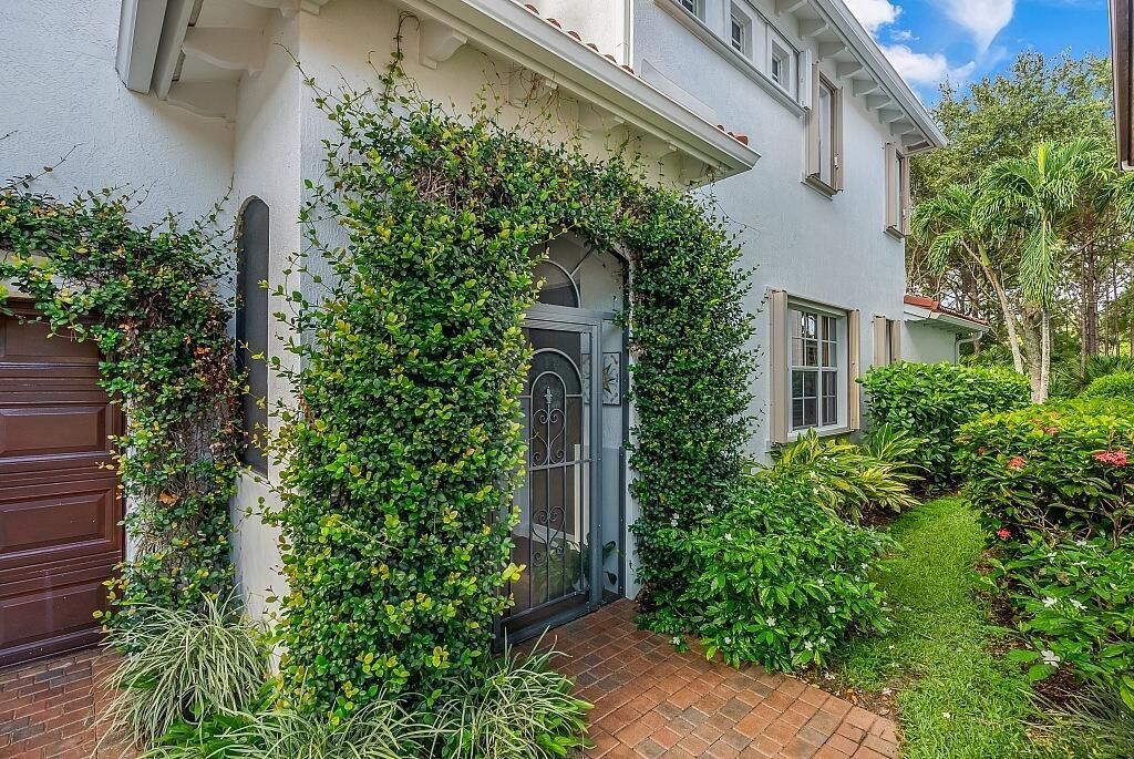 Photo of 631 Moondancer Court, Palm Beach Gardens, FL 33410 (MLS # B26017479)